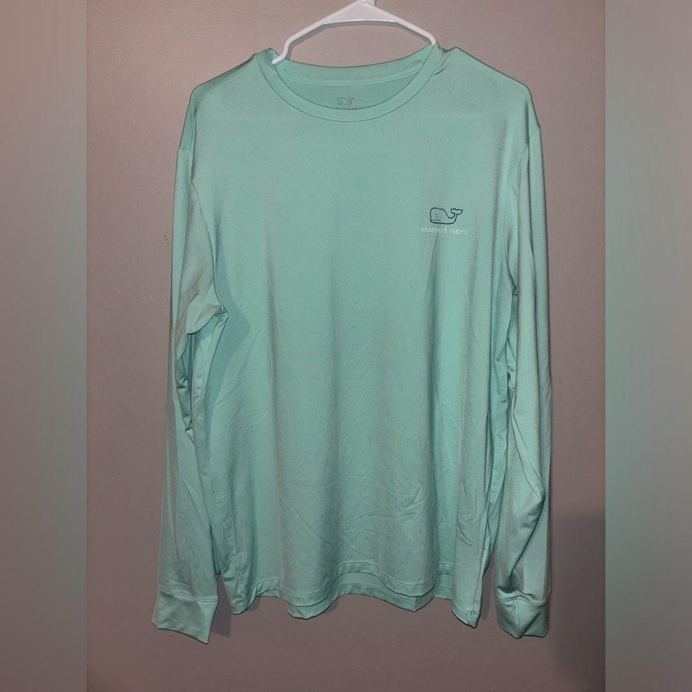 Vineyard vines performance shirt